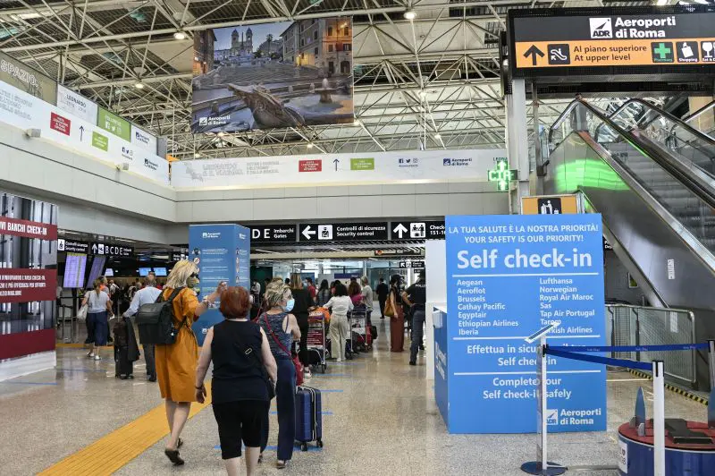 Si fingevano pellegrini per il Giubileo, due brasiliani arrestati a Fiumicino con 35 kg di cocaina