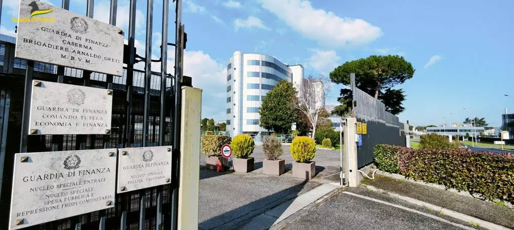 Banconote false, smantellati 2 siti contraffazione e rete canali social