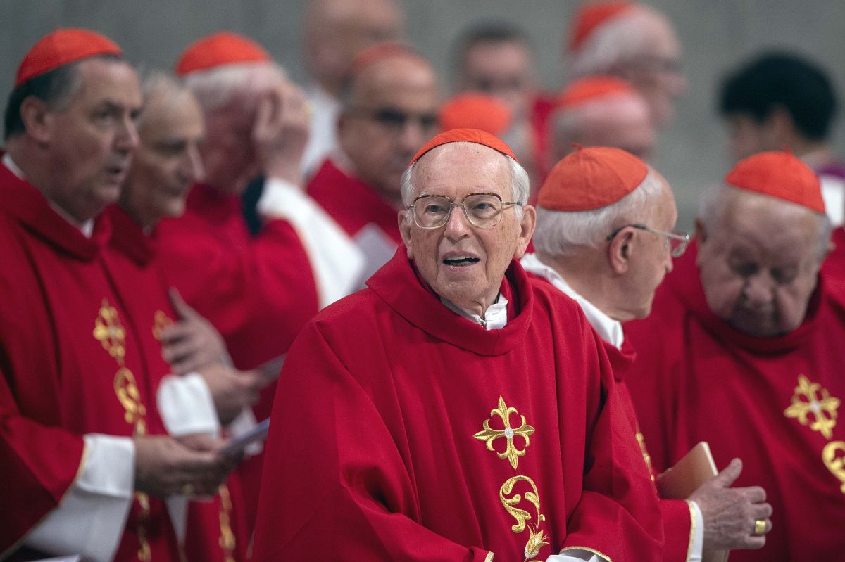 Conclave, cardinale Re “Il mondo di oggi attende molto dalla Chiesa”