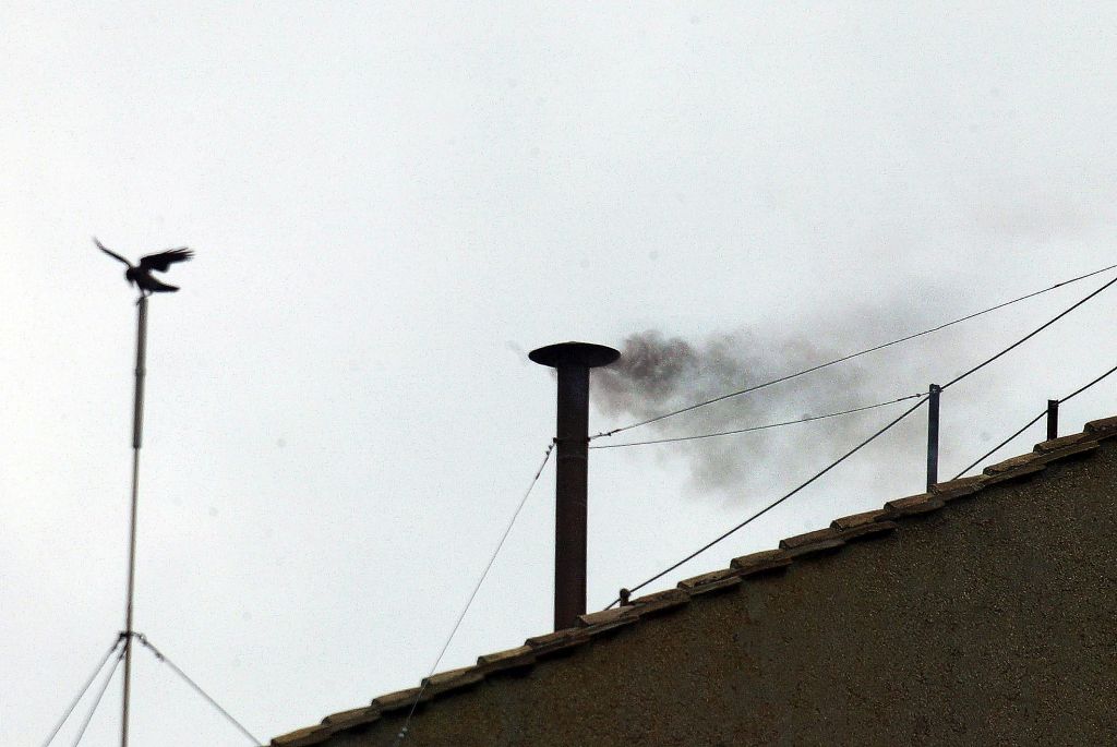 Fumata nera alla prima votazione per eleggere il Papa