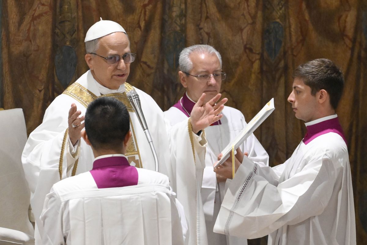 Leone XIV conferma provvisoriamente tutti gli incarichi della Curia