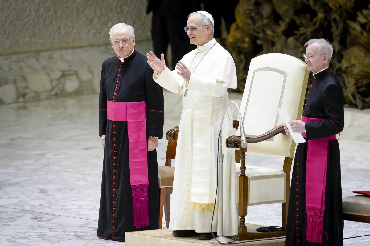 Papa “Tacciano le armi, Chiesa non si stancherà di ripeterlo”