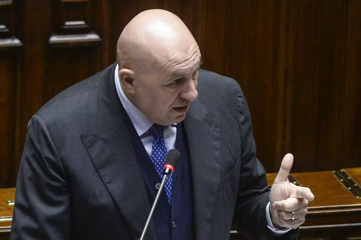 Crosetto “Raid ingiustificati a Gaza, Netanyahu deve fermarsi”