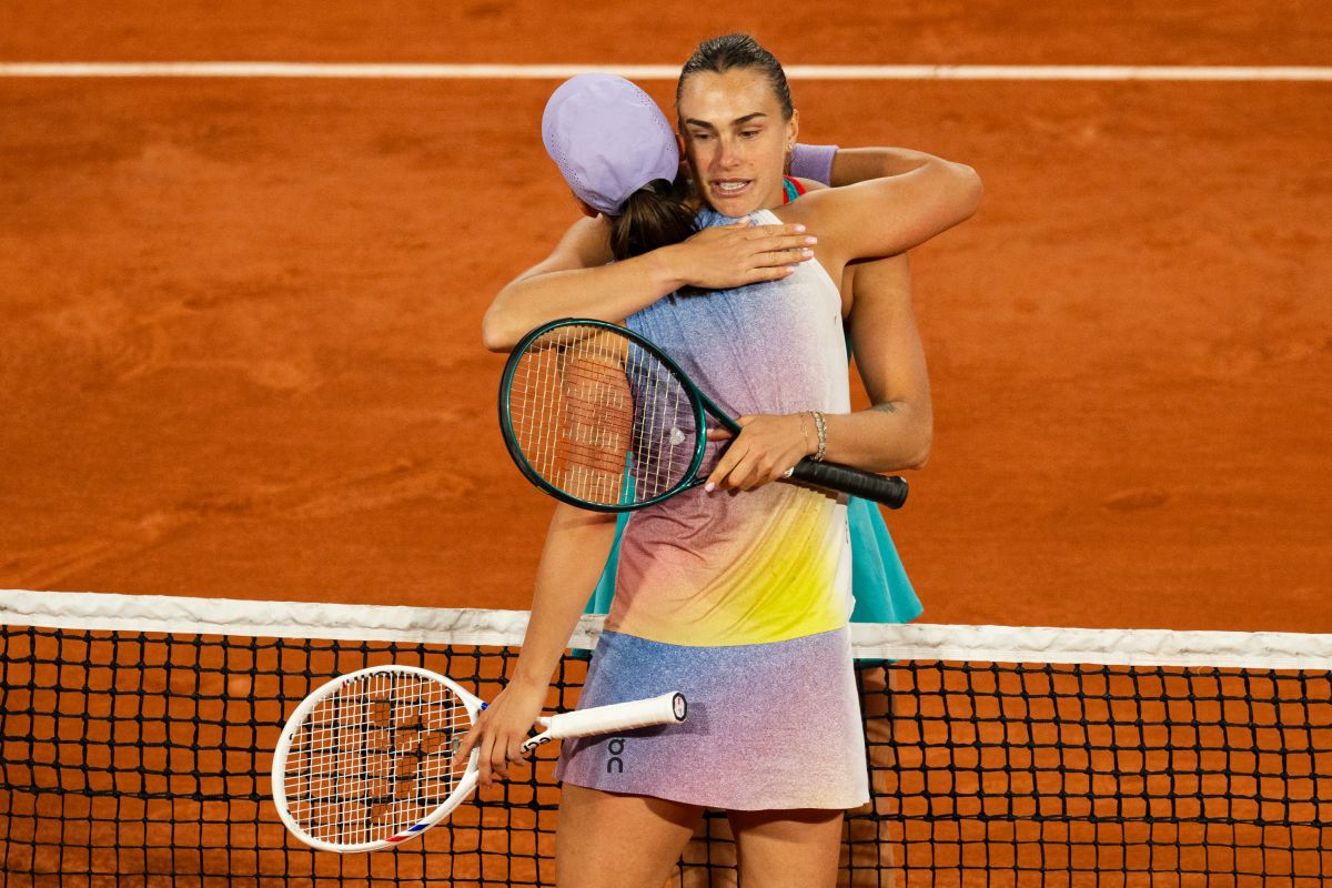 Swiatek giù dal trono, a Parigi sarà finale Sabalenka-Gauff