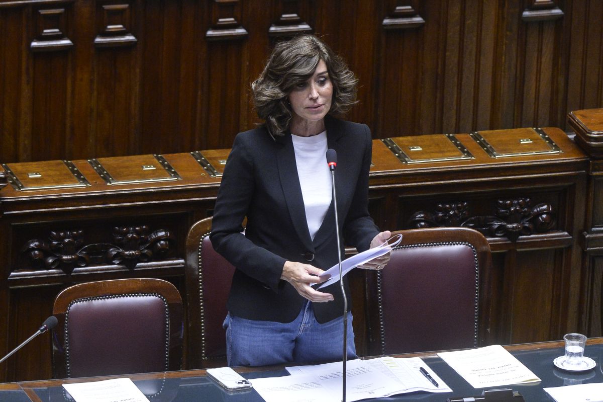 Università, Bernini “9,4 mld per il Fondo di Finanziamento Ordinario”