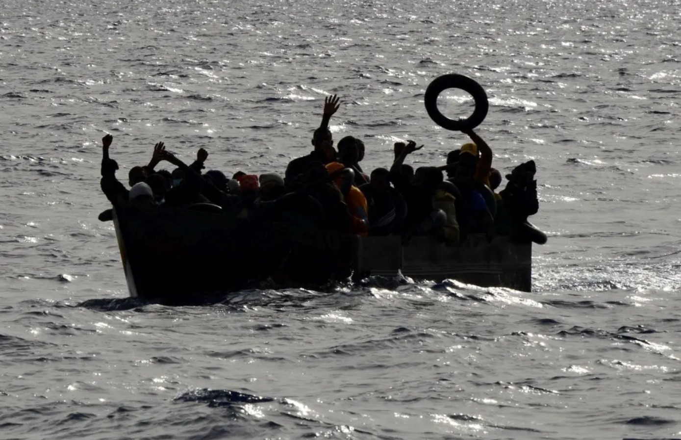 Tratti in salvo e sbarcati a Lampedusa 41 migranti, 7 i dispersi