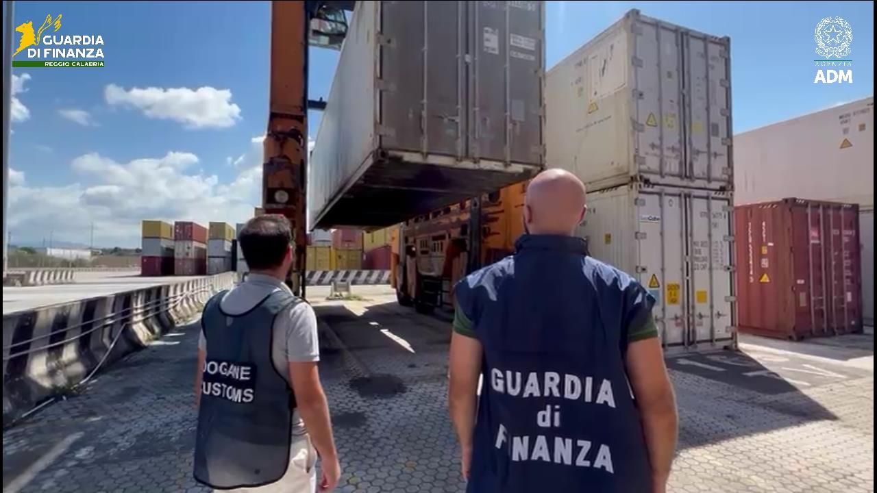 Sequestrati 288 chili di cocaina nel porto di Gioia Tauro