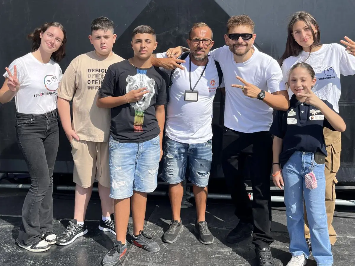 Caivano, scuola inizia con racconti radio da pulmino bruciato da camorra