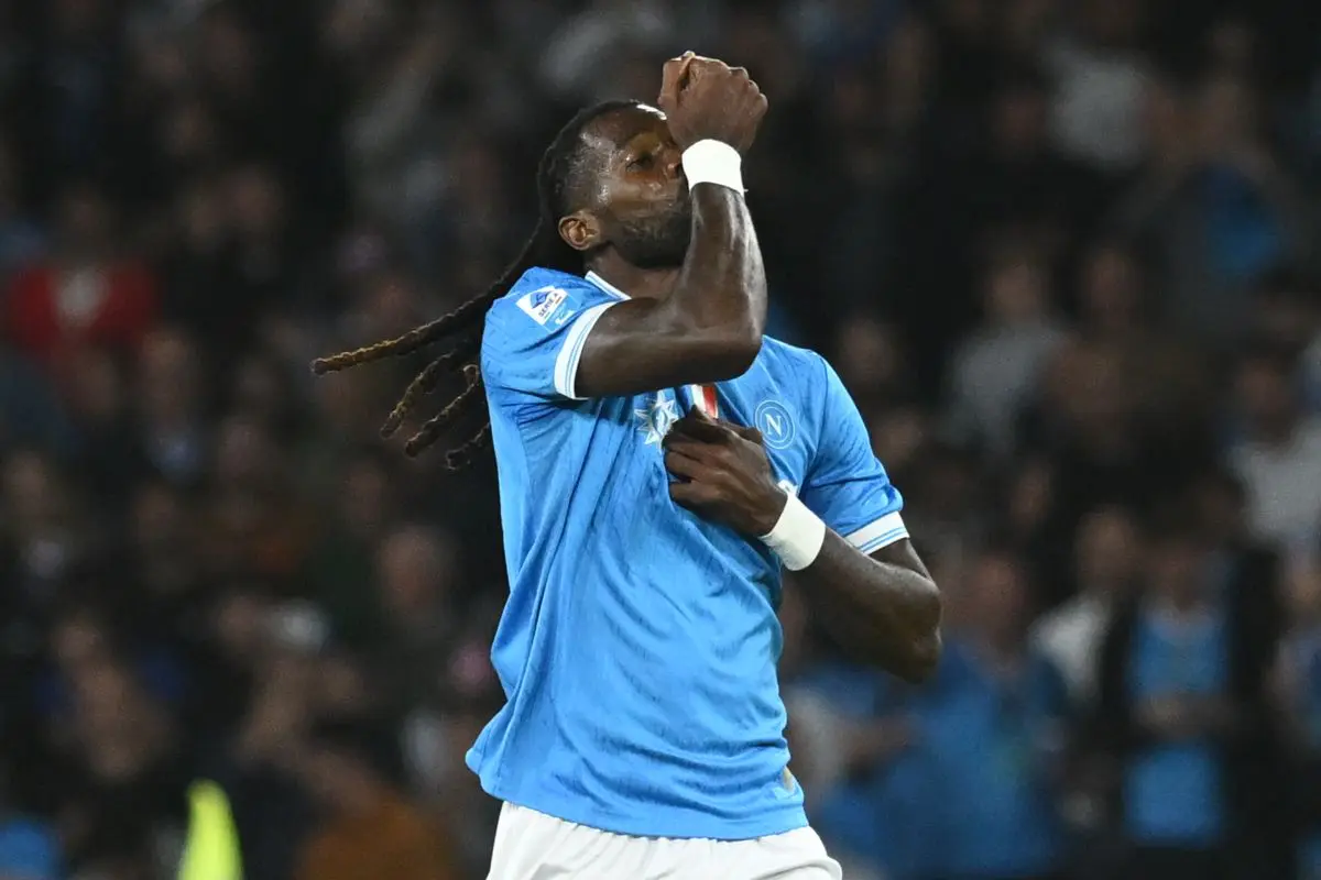 Il Napoli batte in rimonta il Genoa, 2-1 al Maradona