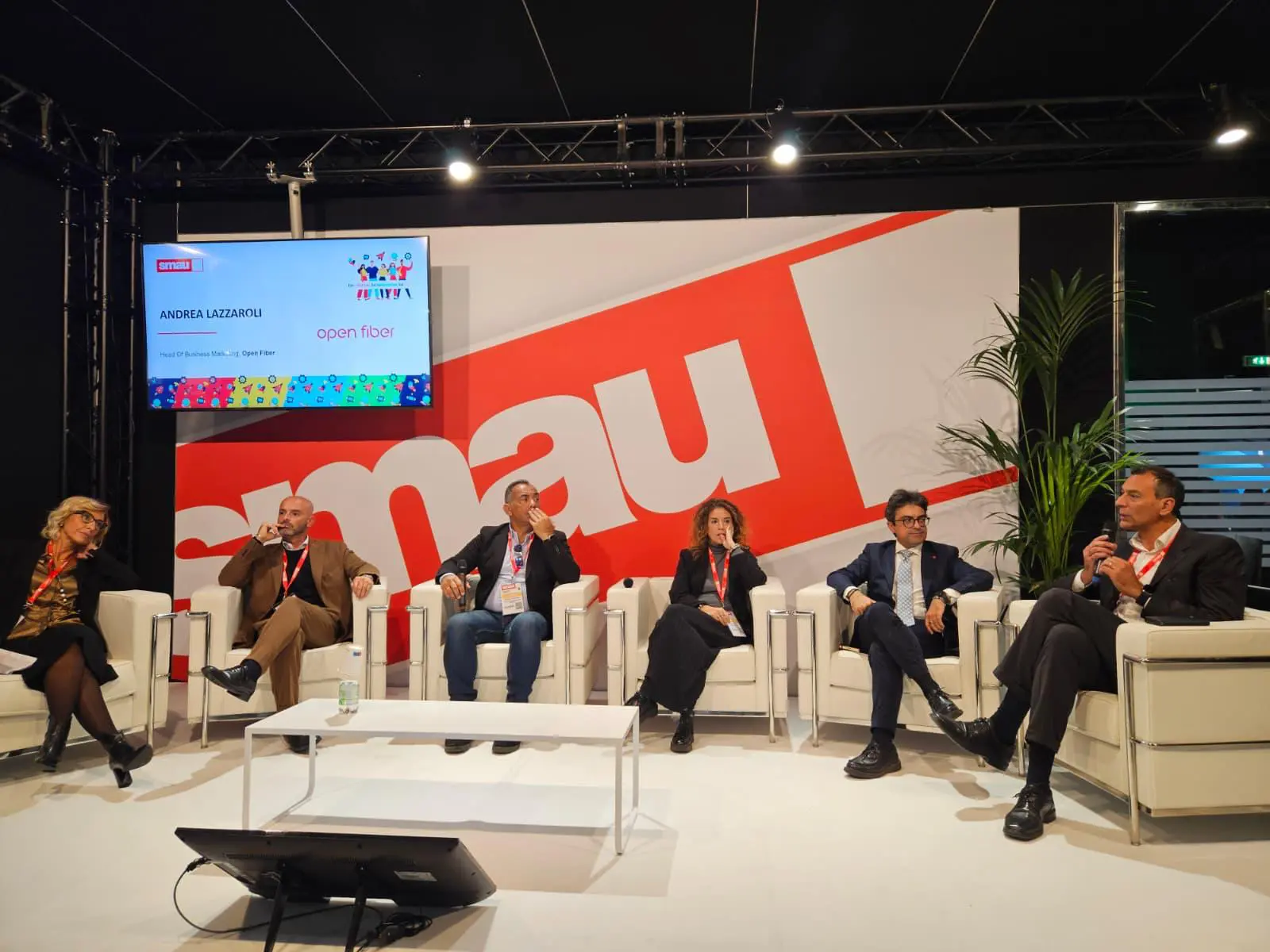 Open Fiber porta a SMAU Milano il futuro delle connessioni