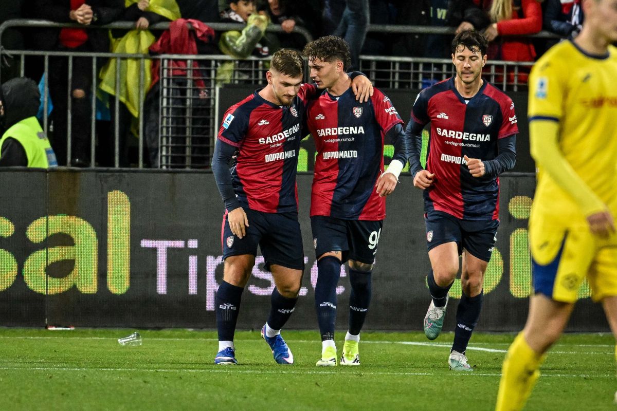 Il Cagliari vince ancora, Verona travolto 4-0