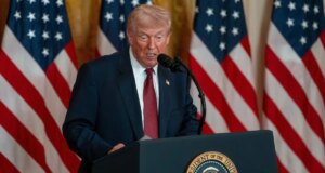 Trump aumenta i dazi globali al 15% “Da Corte Suprema decisione anti-Usa”