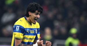 Tonfo Milan a San Siro: il Parma passa con Troilo, Inter a +10