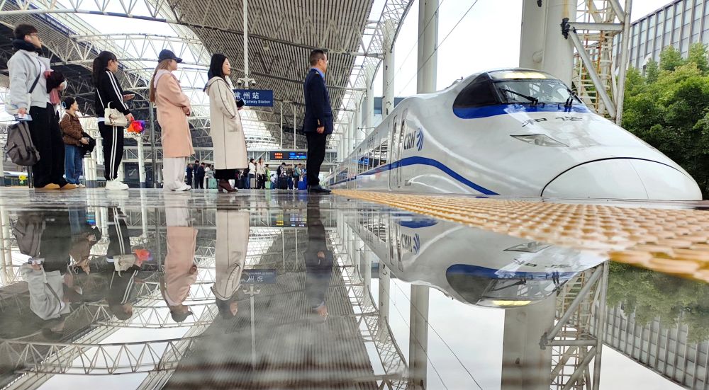 Cina, 1.641 treni in più per i rientri dalle vacanze del Primo Maggio