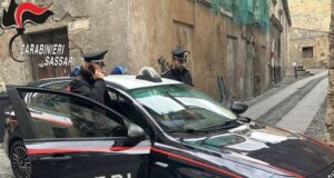 Tratta di esseri umani, catturato a Sassari latitante nascosto in un armadio