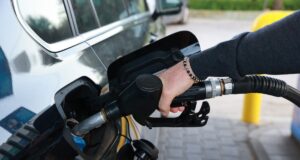 Carburanti: Mimit, prezzo medio self benzina 1,934 euro/litro, gasolio 2,026