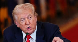 Trump “Se l’Iran non fa un accordo passerà momenti molto brutti”