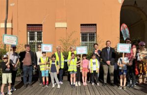 A Palazzo d’Accursio la festa che ha premiato bambine e bambini passeggeri dei Pedibus