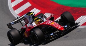 Trionfo Ferrari a Barcellona: vince Hamilton su Russell, Antonelli e Leclerc out