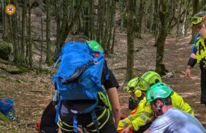 Cade in mountain bike in zona la Cà di Vidiciatico, recuperato dal Soccorso Alpino
